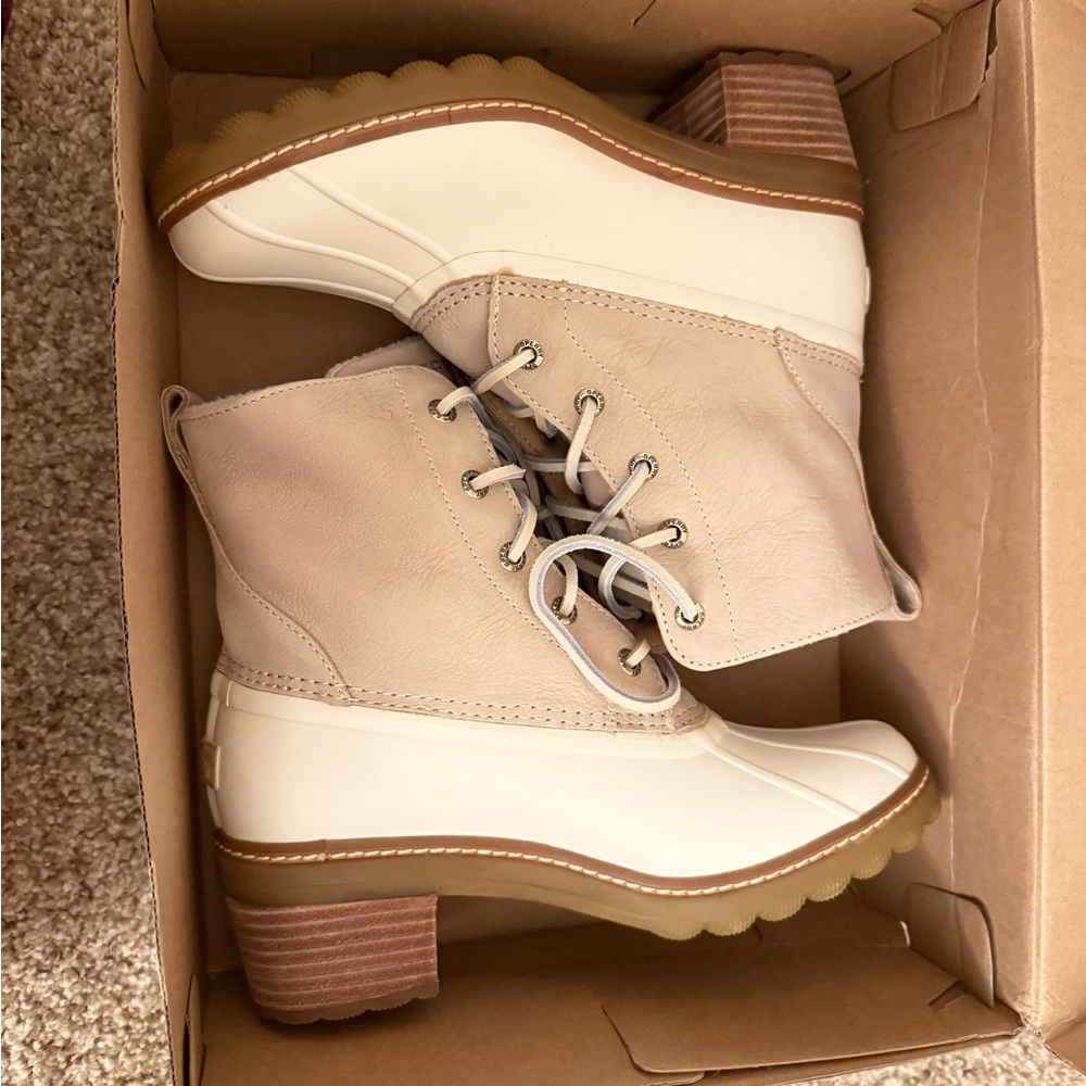 Like New Sperry Saltwater Rainboots